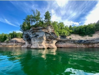 KHÁM PHÁ TUYỆT ĐẸP VÙNG BẮC MỸ NGŨ ĐẠI HỒ CHICAGO: Tahquamenon Falls - Milwaukee - Lake Huron - Lake Superior - Lake Michigan - Traverse City & Holland